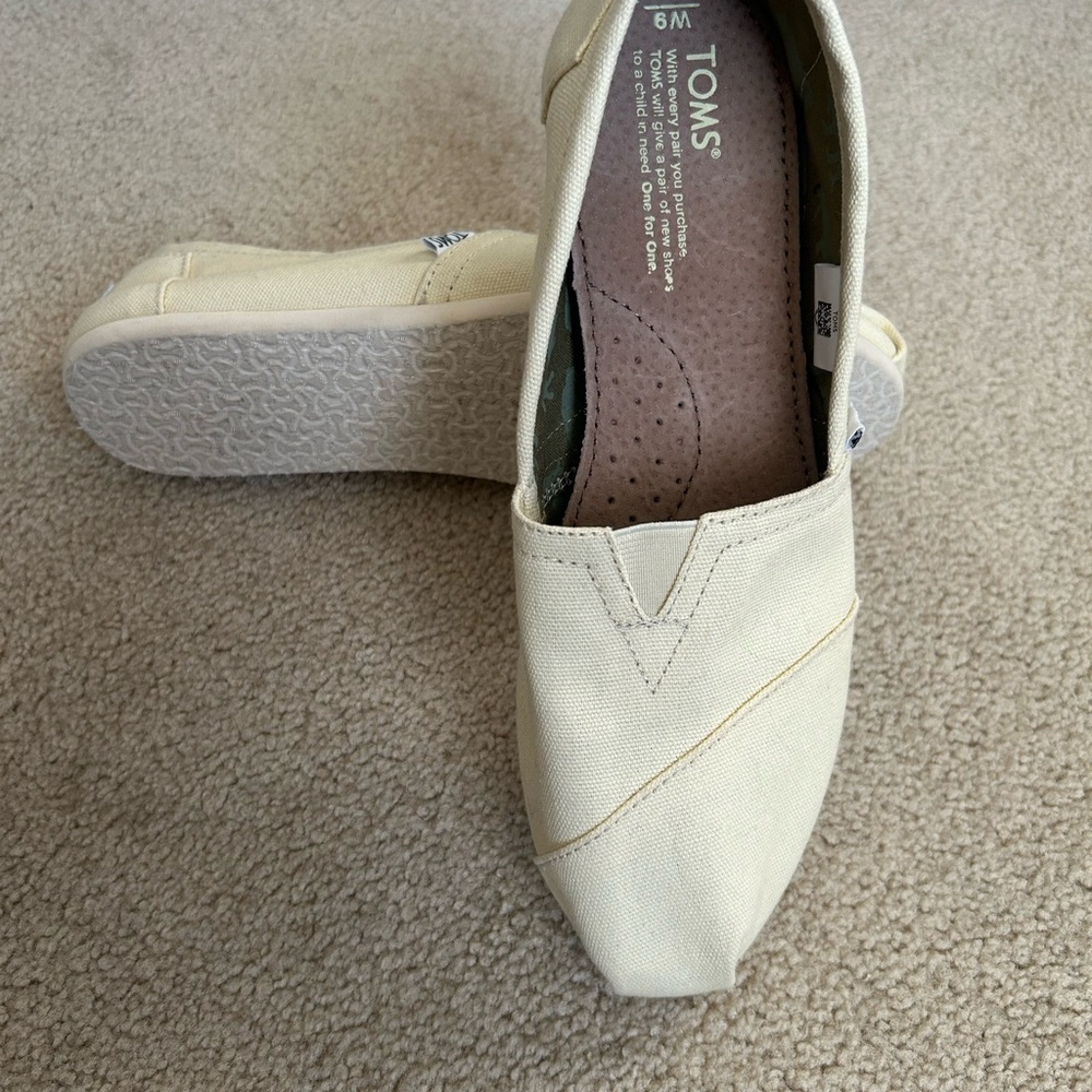 TOMS Alpargata Oatmeal Color Classic Slip-Ons